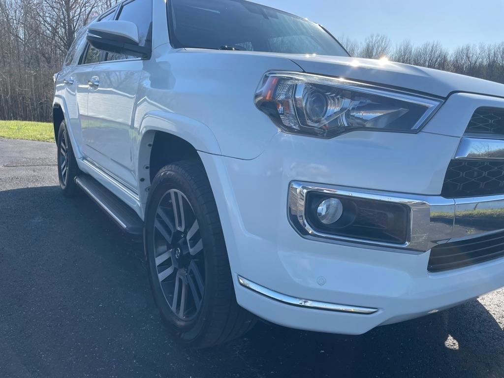 Toyota 4Runner TRD Off Road Premium 4WD (Natl) 2019