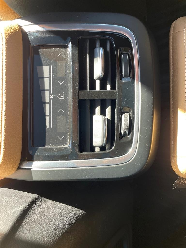 Volvo XC90 T6 AWD Momentum 2019