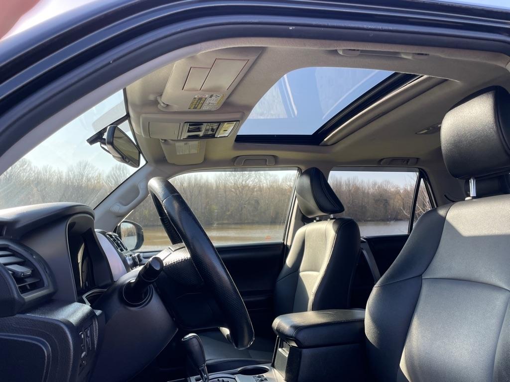 Toyota 4Runner RWD 4dr V6 SR5 Premium (Natl) 2014