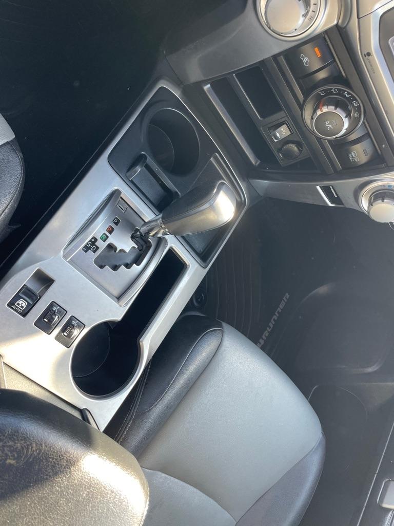 Toyota 4Runner RWD 4dr V6 SR5 Premium (Natl) 2014