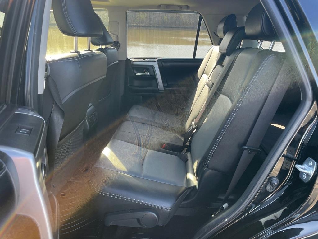 Toyota 4Runner RWD 4dr V6 SR5 Premium (Natl) 2014