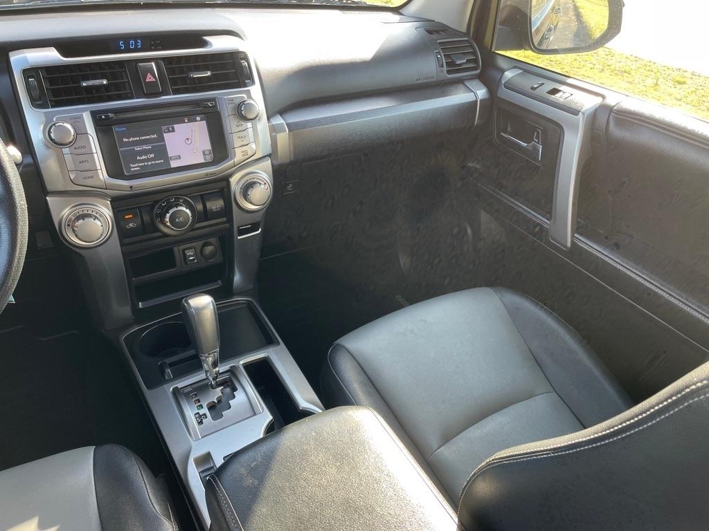 Toyota 4Runner RWD 4dr V6 SR5 Premium (Natl) 2014