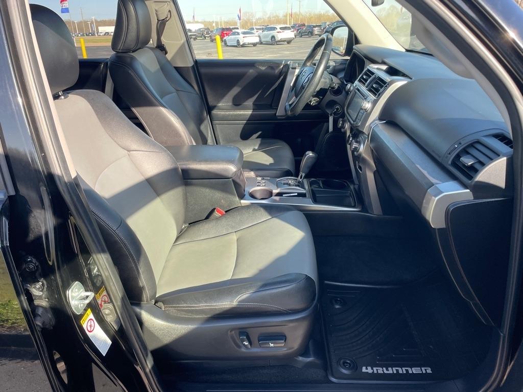 Toyota 4Runner RWD 4dr V6 SR5 Premium (Natl) 2014