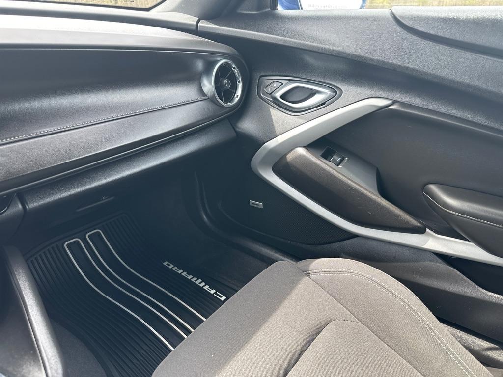 Chevrolet Camaro 2dr Cpe 1LT 2021