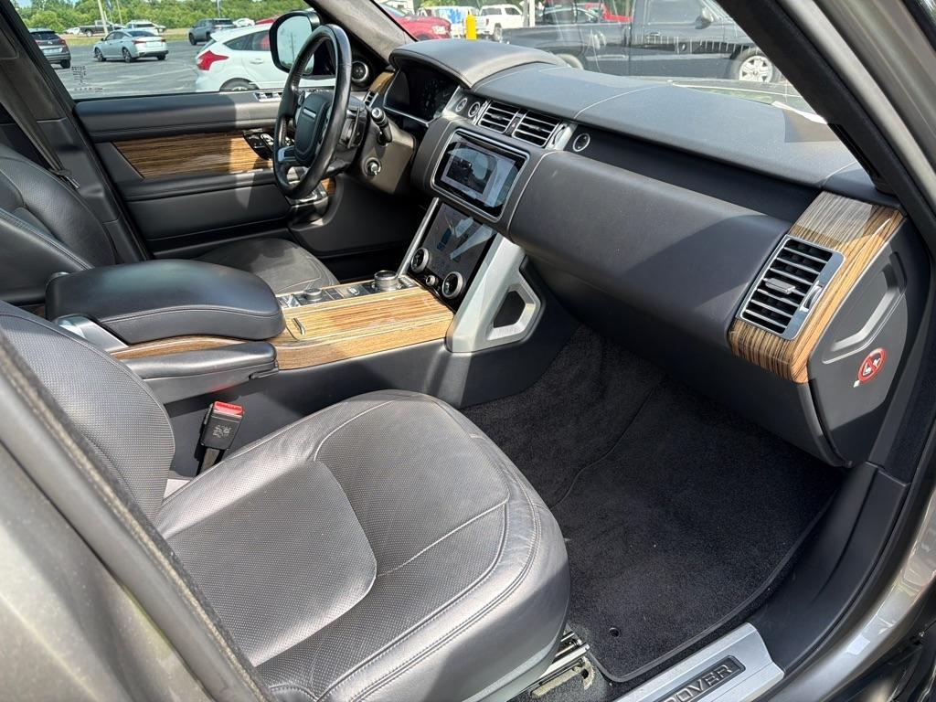 Land Rover Range Rover V8 Supercharged SWB 2018