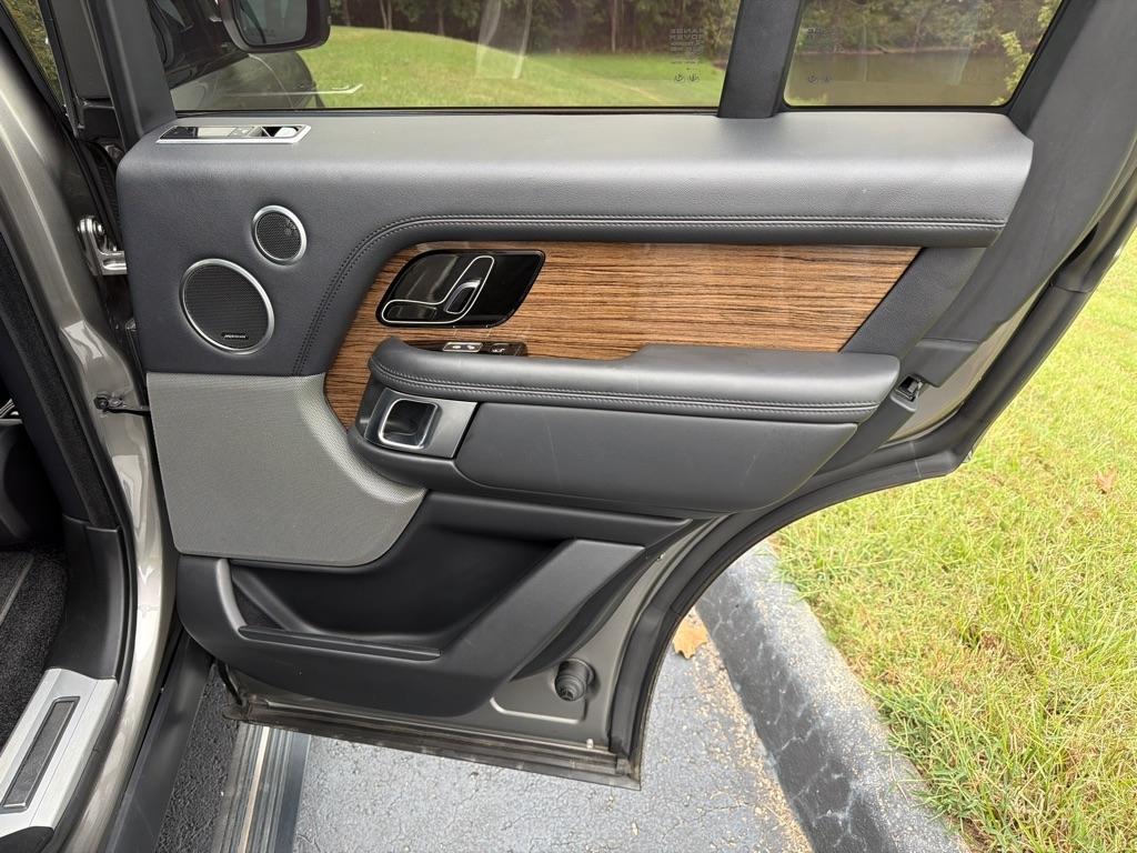 Land Rover Range Rover V8 Supercharged SWB 2018