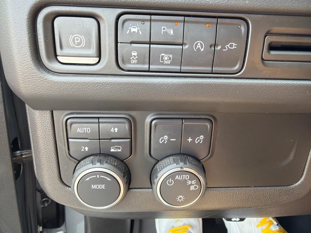 Chevrolet Tahoe 4WD 4dr RST 2022