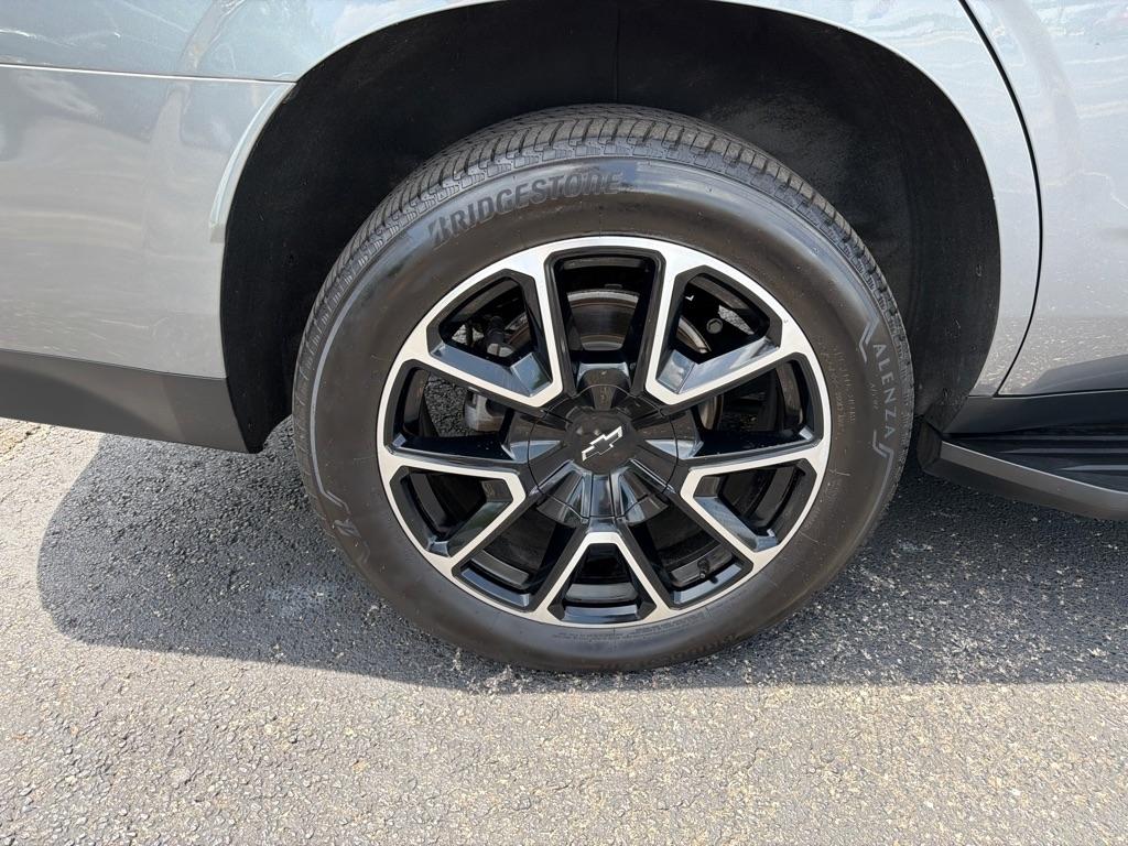 Chevrolet Tahoe 4WD 4dr RST 2022