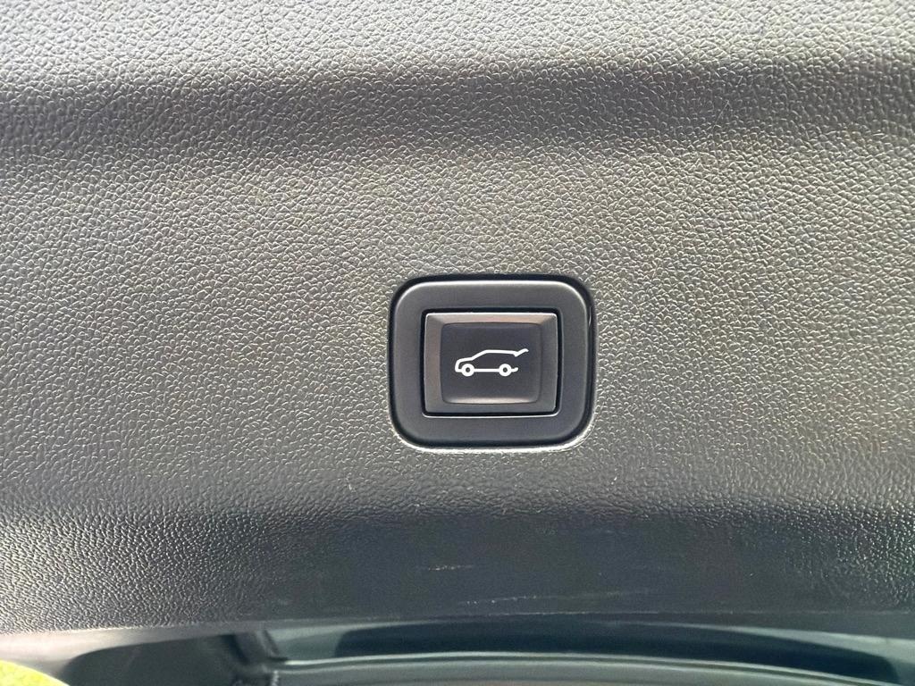 Chevrolet Tahoe 4WD 4dr RST 2022