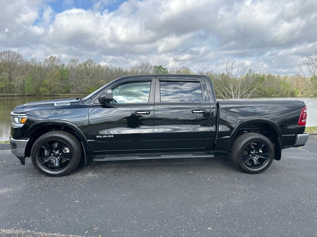 RAM 1500 Laramie 4x4 Crew Cab 5'7" Box 2022