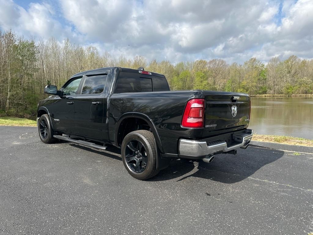 RAM 1500 Laramie 4x4 Crew Cab 5'7" Box 2022