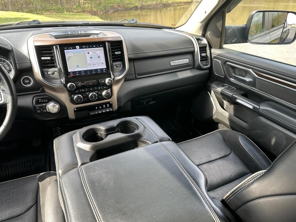 RAM 1500 Laramie 4x4 Crew Cab 5'7" Box 2022