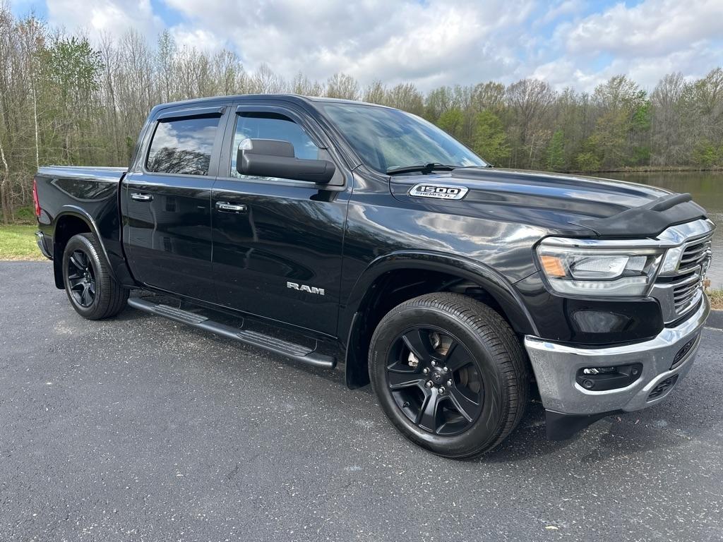 RAM 1500 Laramie 4x4 Crew Cab 5'7" Box 2022