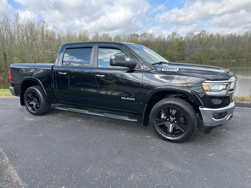 RAM 1500 Laramie 4x4 Crew Cab 5'7" Box 2022