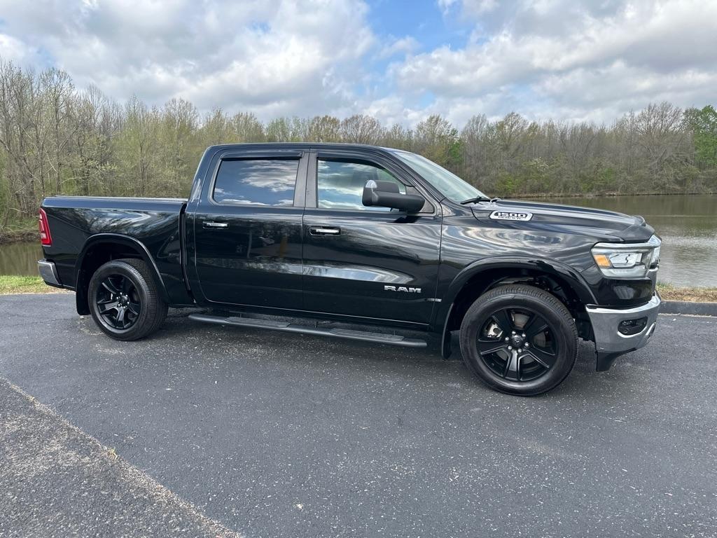 RAM 1500 Laramie 4x4 Crew Cab 5'7" Box 2022