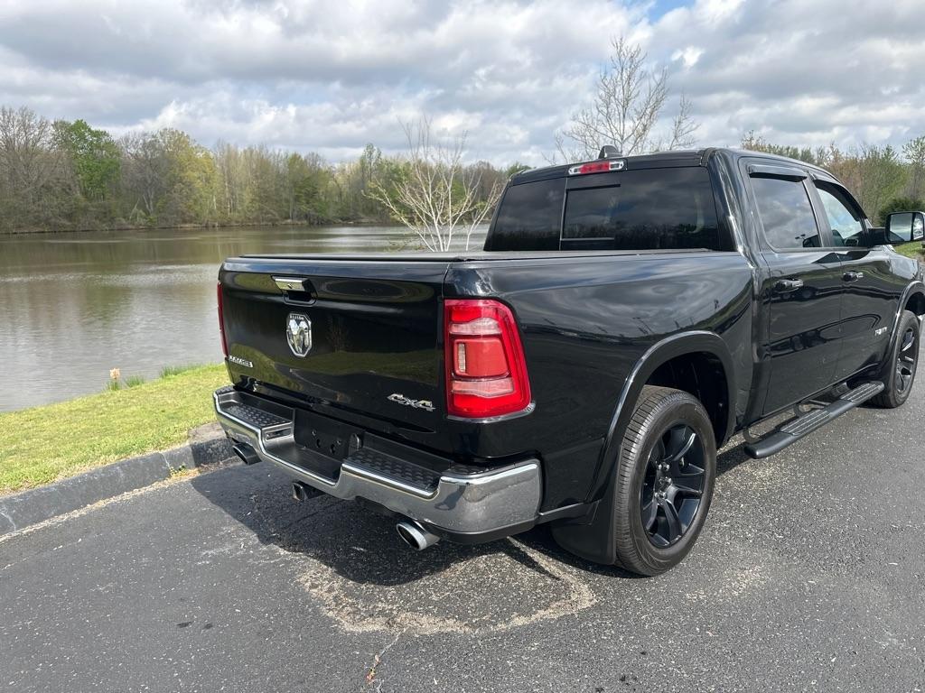 RAM 1500 Laramie 4x4 Crew Cab 5'7" Box 2022