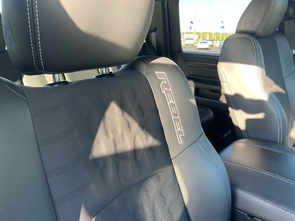 RAM 1500 Rebel 4x4 Crew Cab 5'7" Box 2017