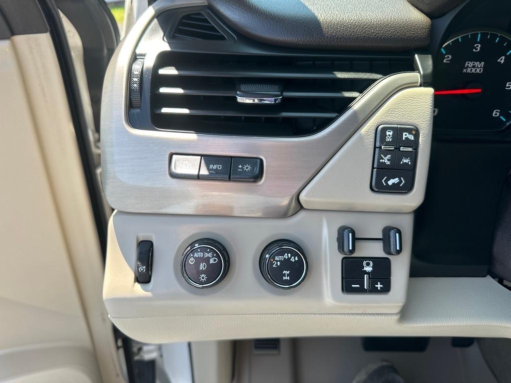 GMC Yukon 4WD 4dr Denali 2017