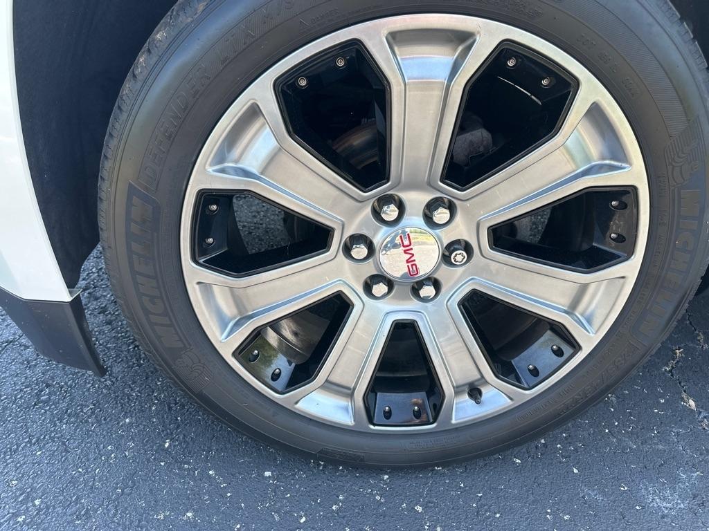 GMC Yukon 4WD 4dr Denali 2017