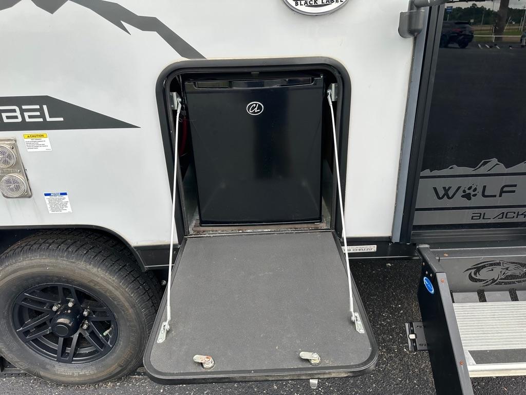 Forest River Wolf Pup 17B Travel Trailer 2022