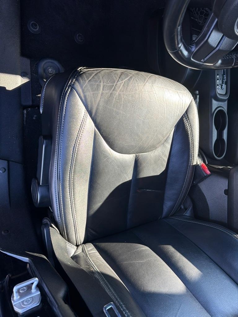 Jeep Wrangler Unlimited 4WD 4dr Sahara 2015