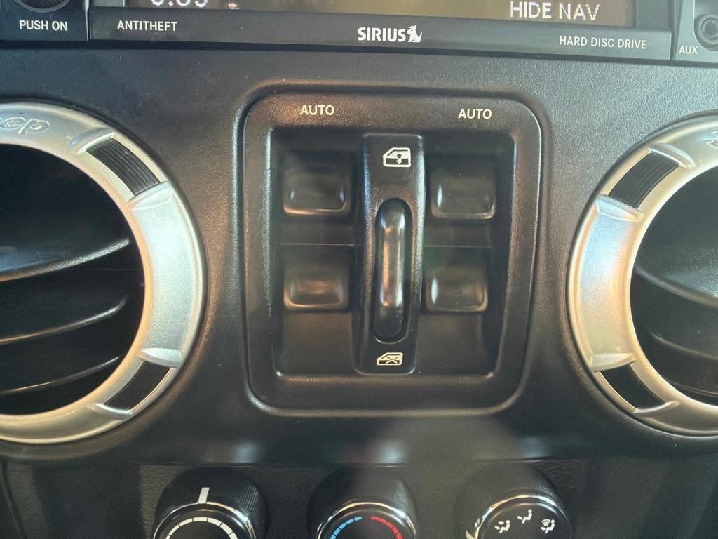 Jeep Wrangler Unlimited 4WD 4dr Sahara 2015