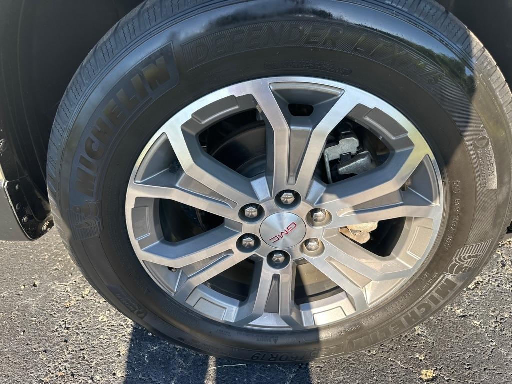 GMC Acadia FWD 4dr SLT w/SLT-1 2015