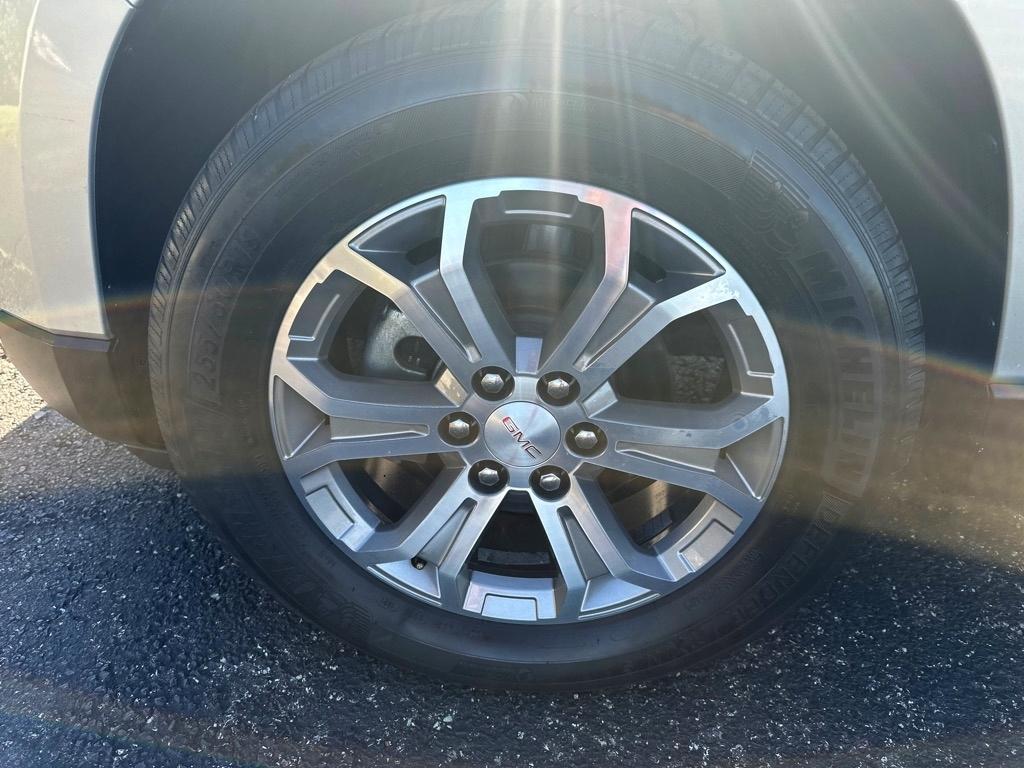 GMC Acadia FWD 4dr SLT w/SLT-1 2015