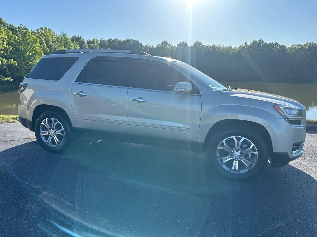 GMC Acadia FWD 4dr SLT w/SLT-1 2015