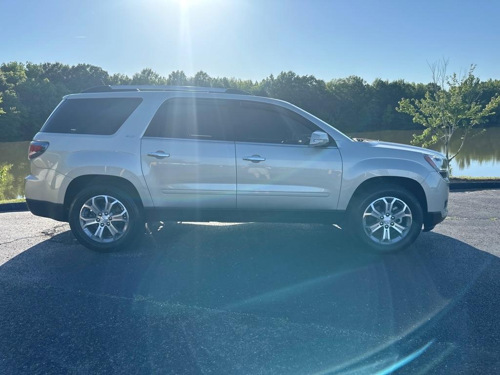 GMC Acadia FWD 4dr SLT w/SLT-1 2015