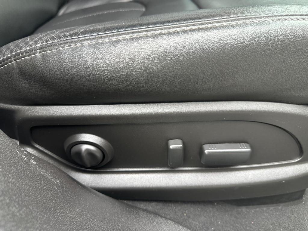 GMC Acadia FWD 4dr SLT w/SLT-1 2015