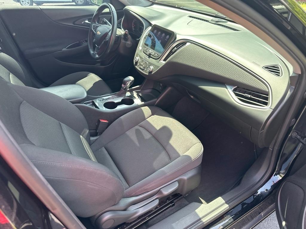 Chevrolet Malibu 4dr Sdn RS 2022