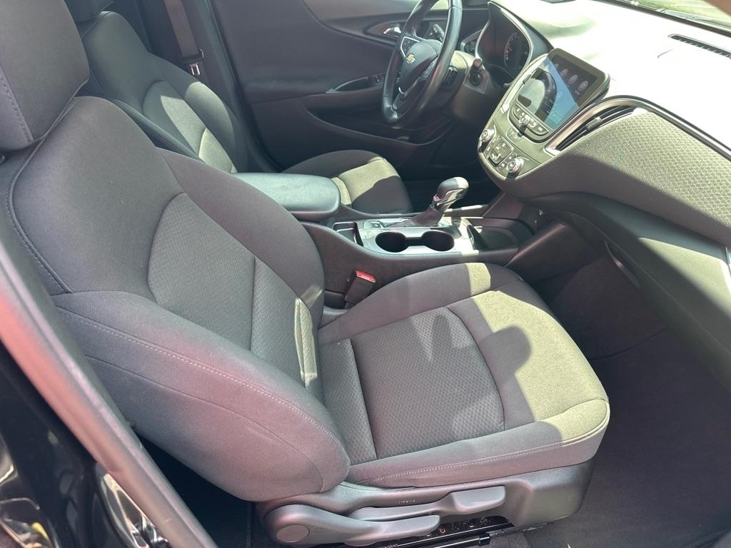 Chevrolet Malibu 4dr Sdn RS 2022
