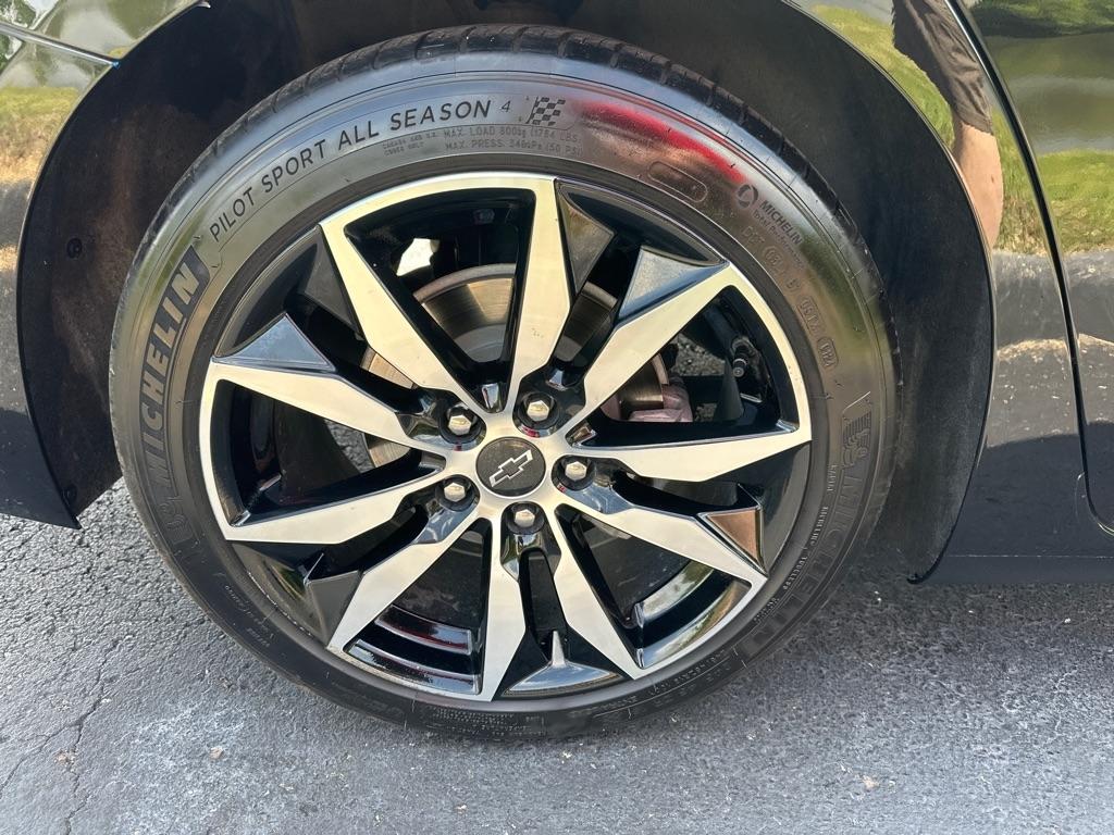 Chevrolet Malibu 4dr Sdn RS 2022