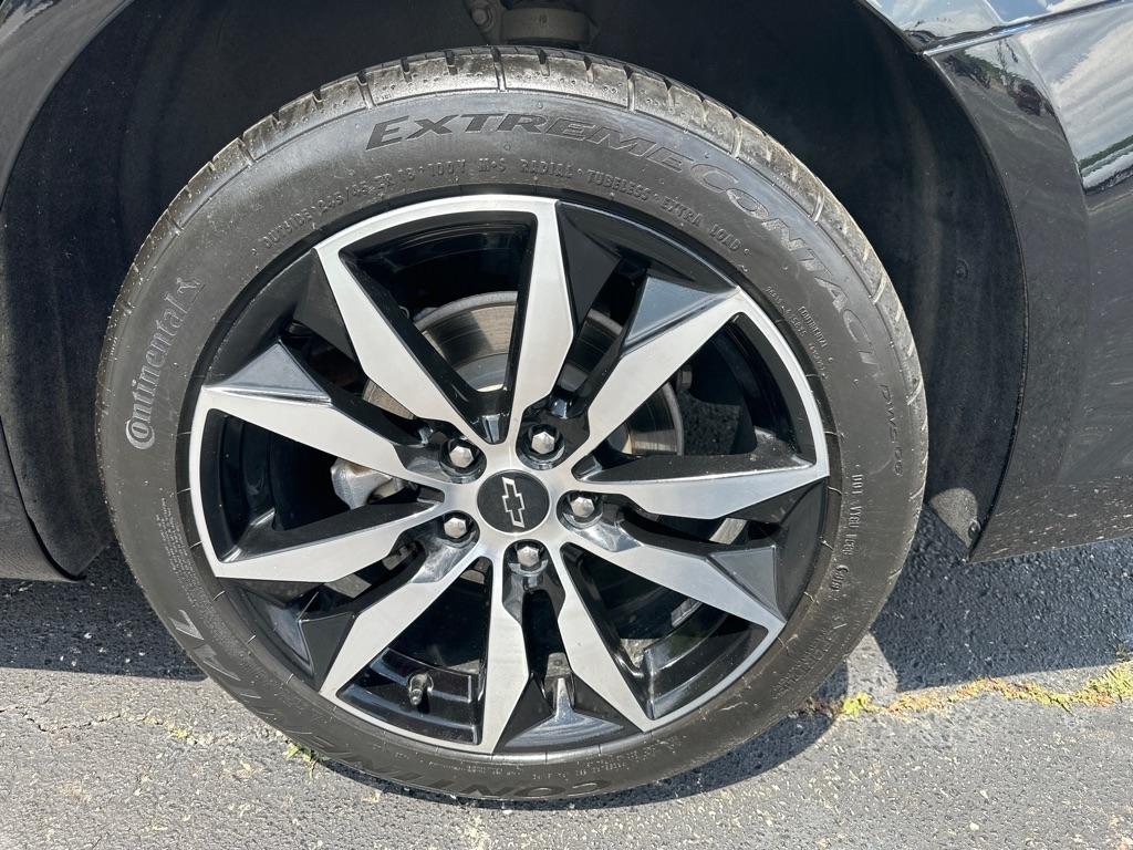 Chevrolet Malibu 4dr Sdn RS 2022