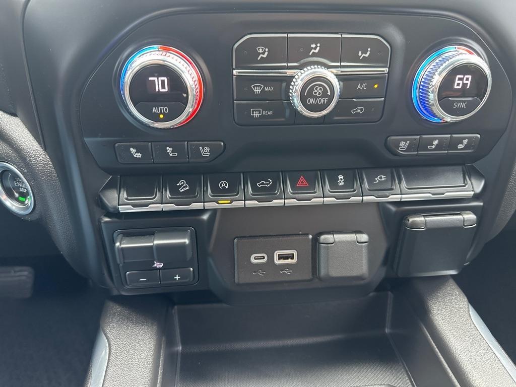 GMC Sierra 1500 4WD Crew Cab 147" AT4 2021