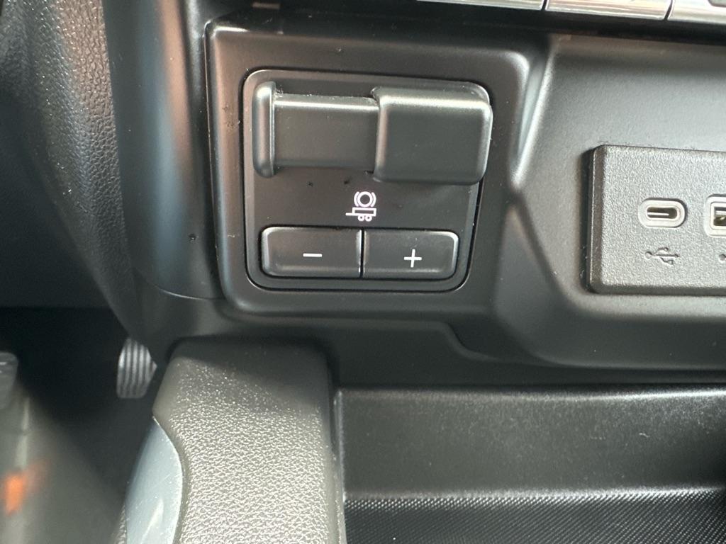 GMC Sierra 1500 4WD Crew Cab 147" AT4 2021