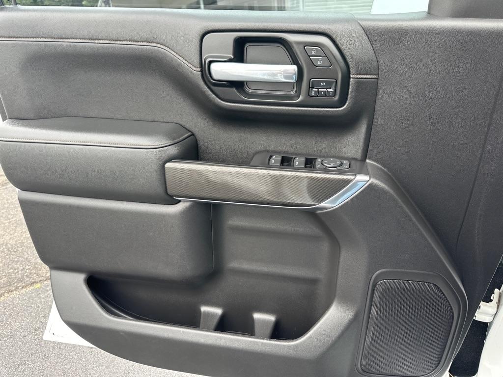 GMC Sierra 1500 4WD Crew Cab 147" AT4 2021