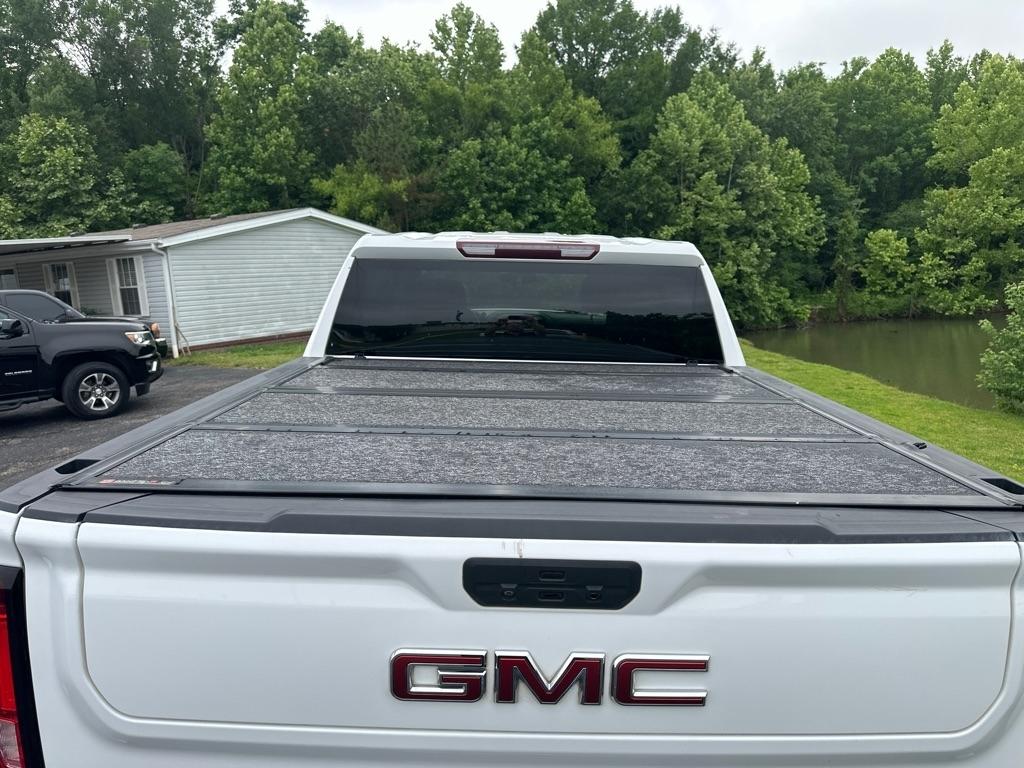 GMC Sierra 1500 4WD Crew Cab 147" AT4 2021