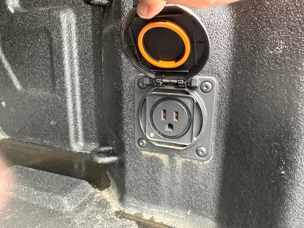 GMC Sierra 1500 4WD Crew Cab 147" AT4 2021