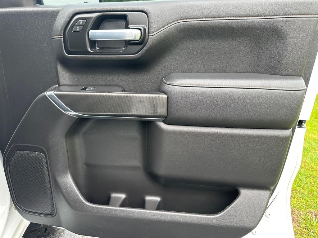 GMC Sierra 1500 4WD Crew Cab 147" AT4 2021