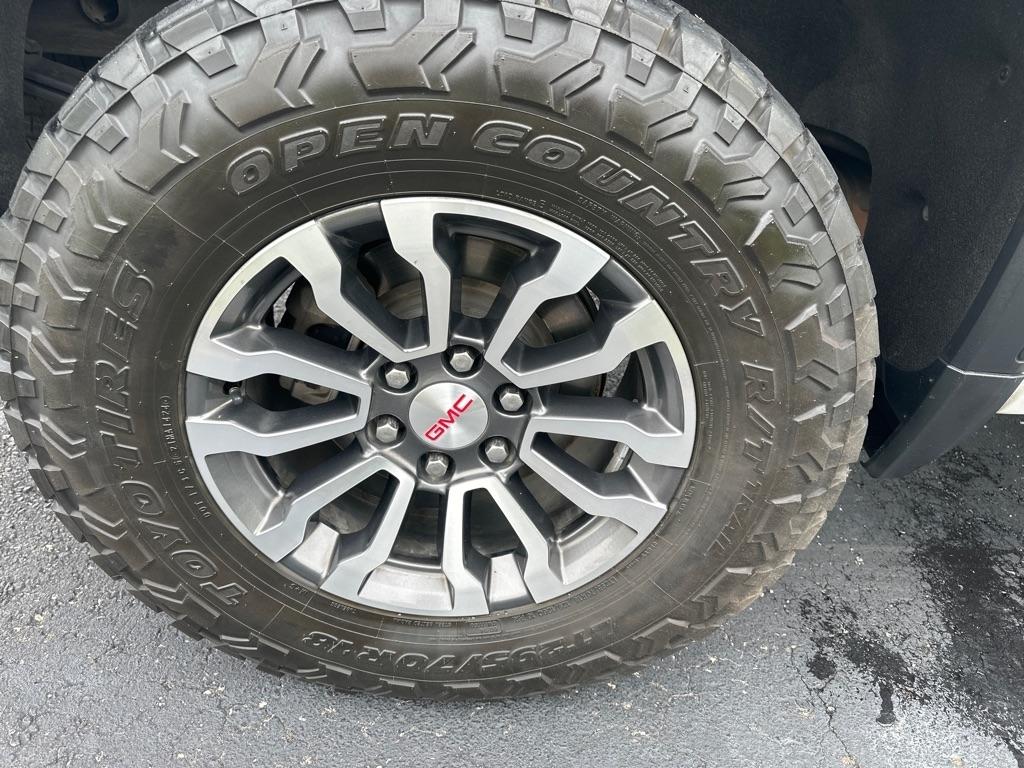 GMC Sierra 1500 4WD Crew Cab 147" AT4 2021