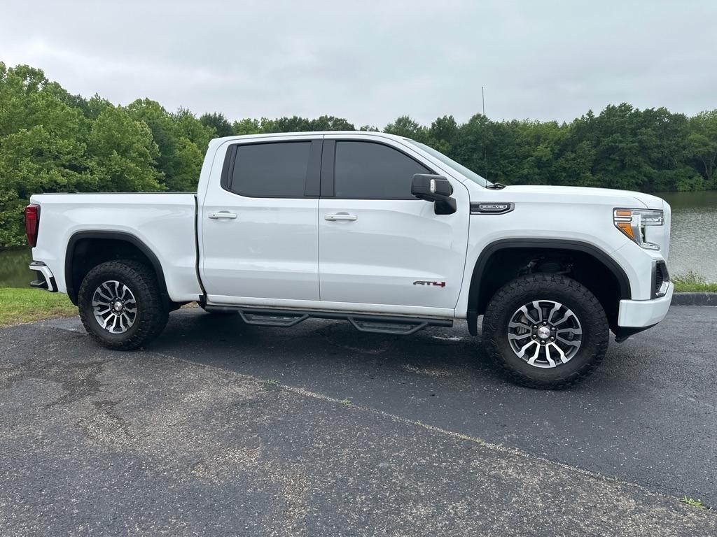 GMC Sierra 1500 4WD Crew Cab 147" AT4 2021
