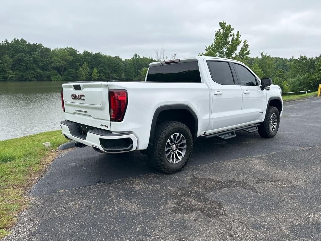 GMC Sierra 1500 4WD Crew Cab 147" AT4 2021
