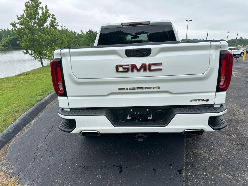 GMC Sierra 1500 4WD Crew Cab 147" AT4 2021