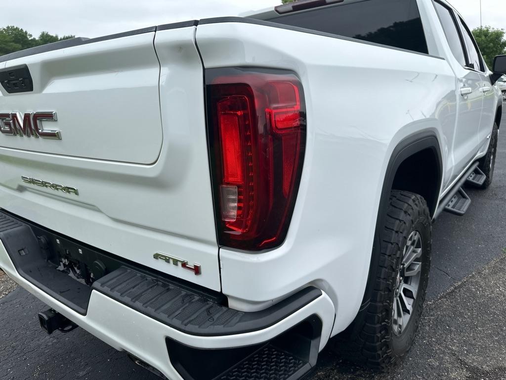 GMC Sierra 1500 4WD Crew Cab 147" AT4 2021