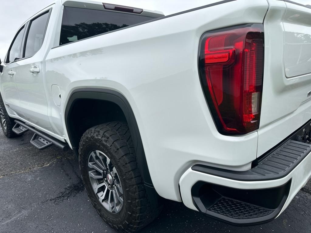 GMC Sierra 1500 4WD Crew Cab 147" AT4 2021