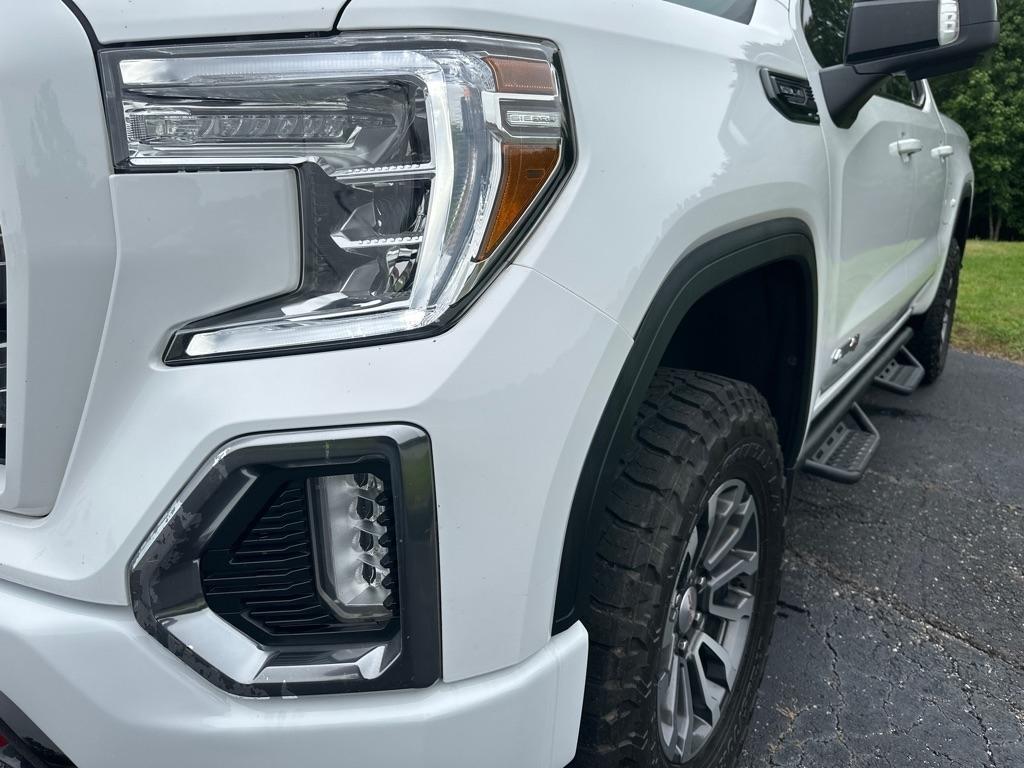 GMC Sierra 1500 4WD Crew Cab 147" AT4 2021