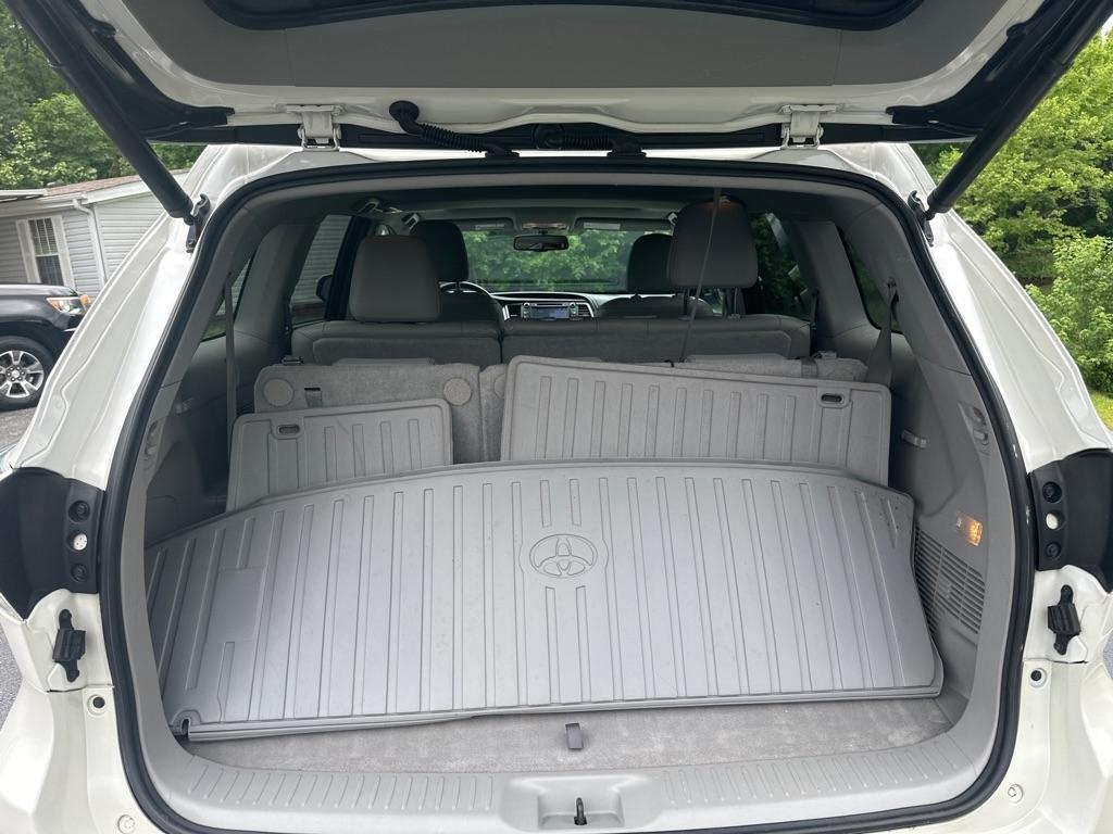 Toyota Highlander AWD 4dr V6 XLE (Natl) 2015
