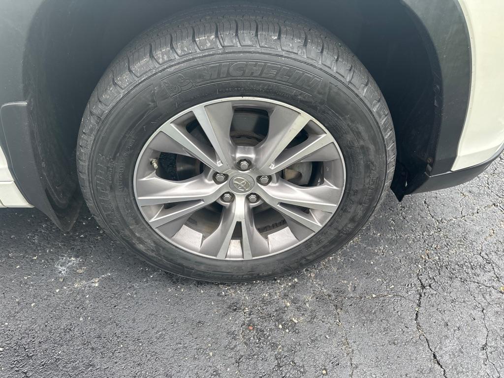 Toyota Highlander AWD 4dr V6 XLE (Natl) 2015
